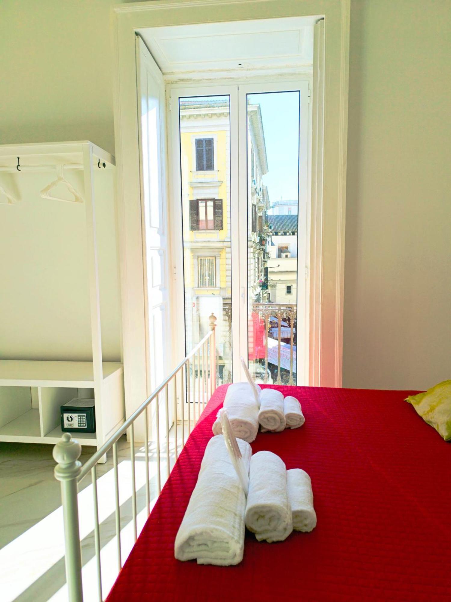 I Migliori Artisti Hotel Napoli Bagian luar foto